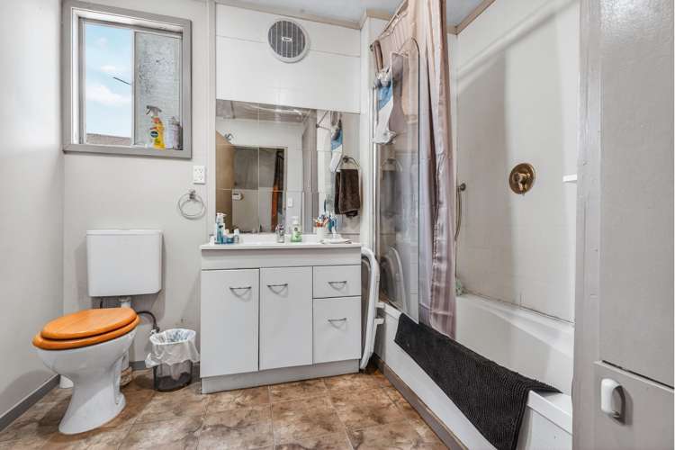 665 River Road Broadlands Forest_10