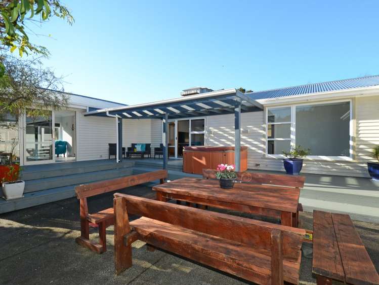 5 Morrison Grove Stokes Valley_0