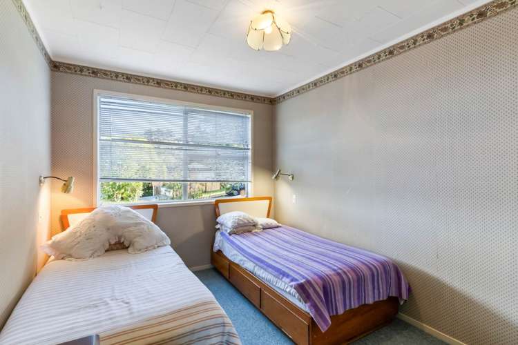 40 Easton Park Parade Glenfield_12