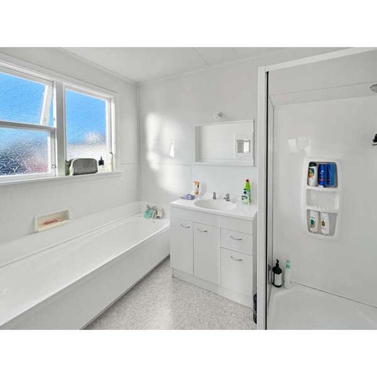 8 Mark Perreau Place 1206_10