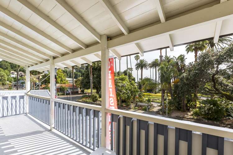 19 Clive Square Napier South_1