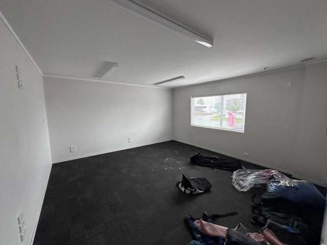 Unit 1/12 Maleme Street Greerton_4