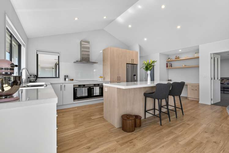 16 Landsborough Drive Darfield_4