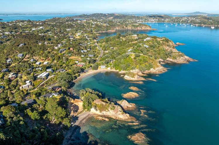 71-73 Coromandel Road Oneroa_12