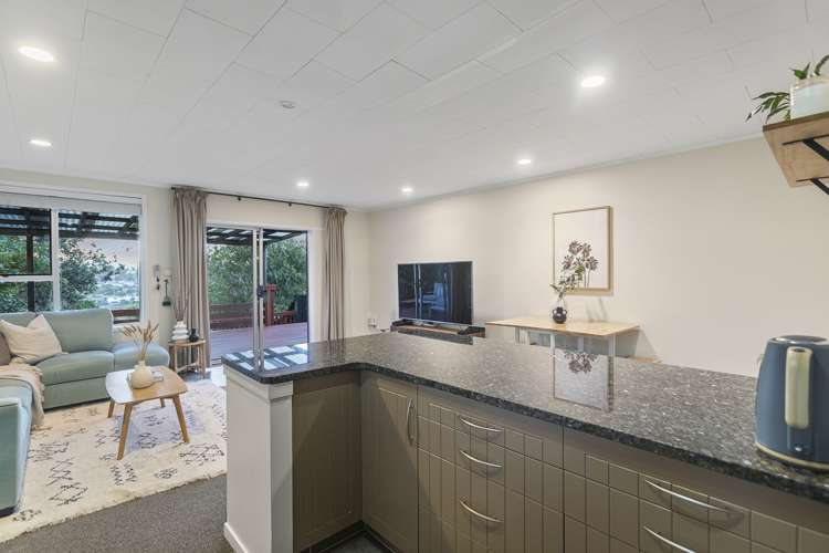 2/80a Captain Scott Road Glen Eden_15