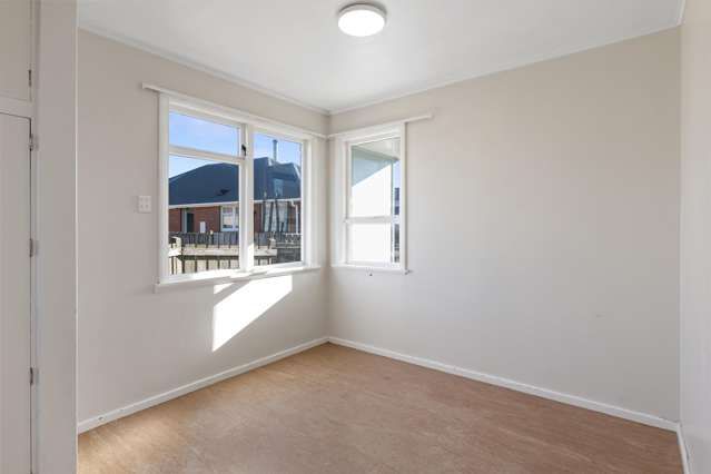 20 and 22 Bournemouth Crescent Aranui_4