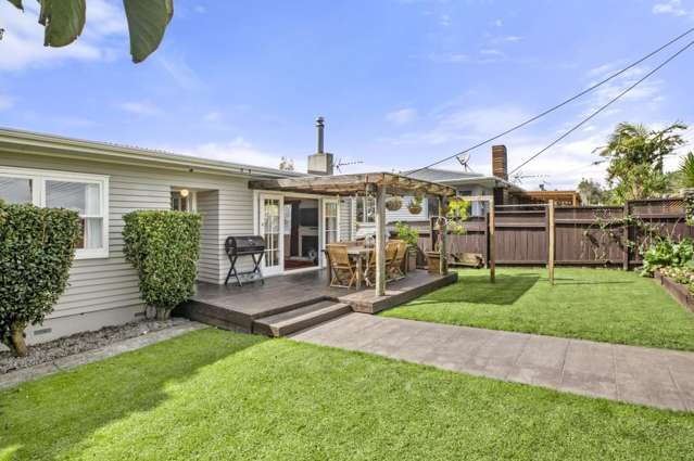 1/49 Aeroview Drive Beach Haven_1