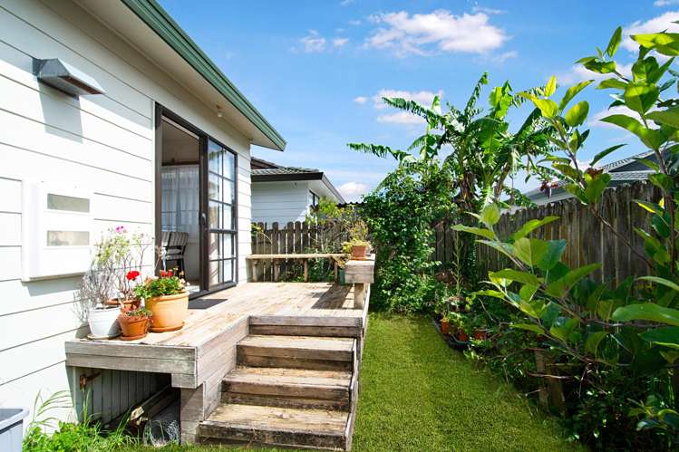 1/215 Waitemata Drive Ranui_4