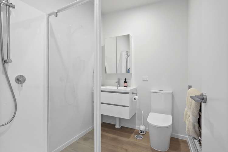 9/18 Graham Avenue Te Atatu Peninsula_13