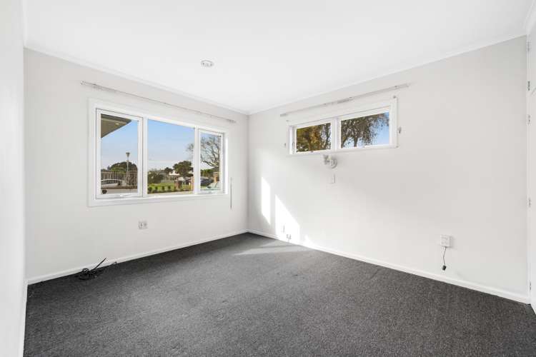 53 Bradbury Road Botany Downs_9
