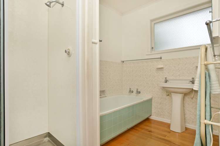 910 River Road Queenwood_19