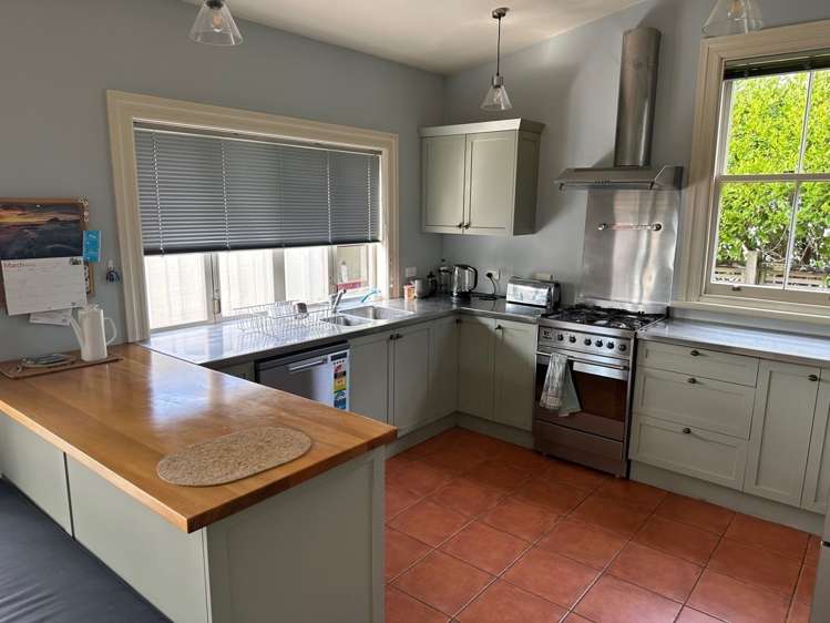 16 Summer Street Stanley Point_2