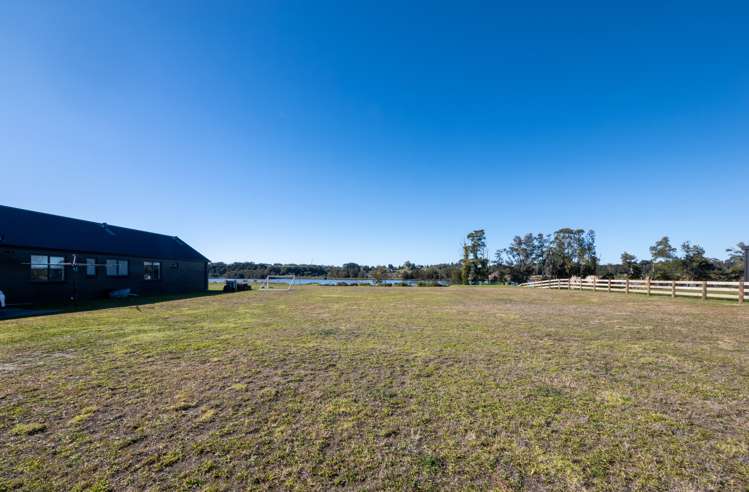 14 Te Ara O Tahataharoa Te Puna_11