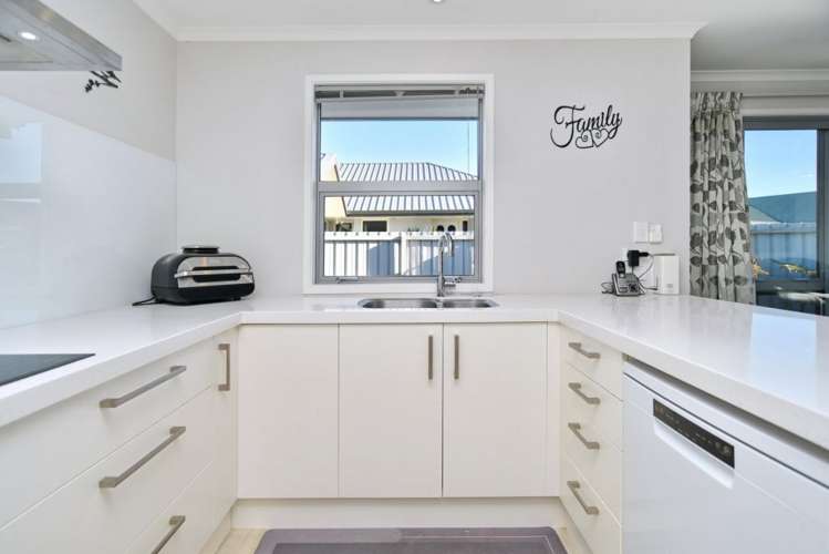 1/28 Kirsten Place Parklands_7