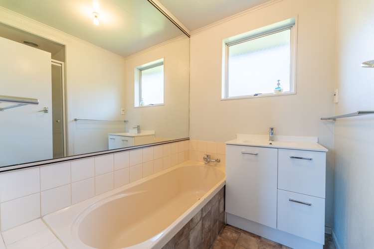 13 Clyde Carr Crescent Waimataitai_6