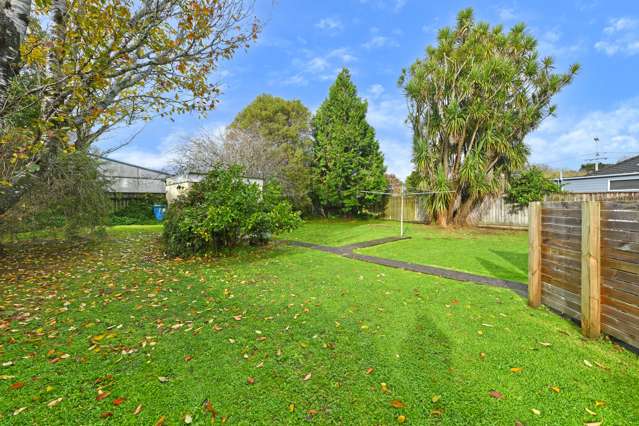 8 Holdsworth Avenue Trentham_1