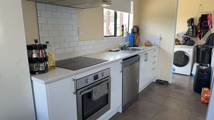 154 Windermere Drive 11233_1