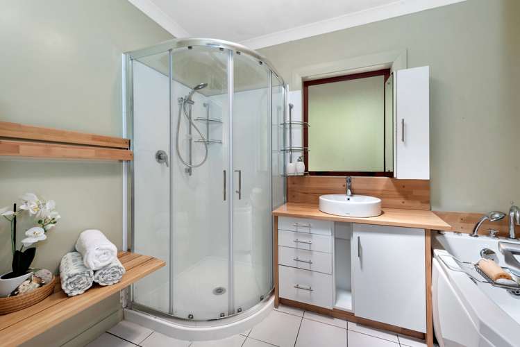 8 Tauhara Drive Queenwood_11