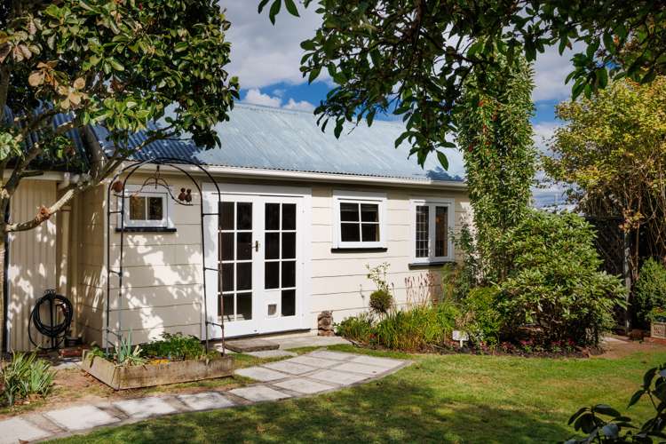 74 Victoria Avenue Palmerston North Palmerston North City Houses