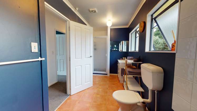 1101 Queen Street East Levin_14