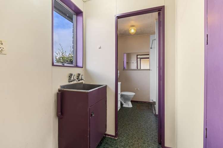 2/50 Paynters Avenue Strandon_13