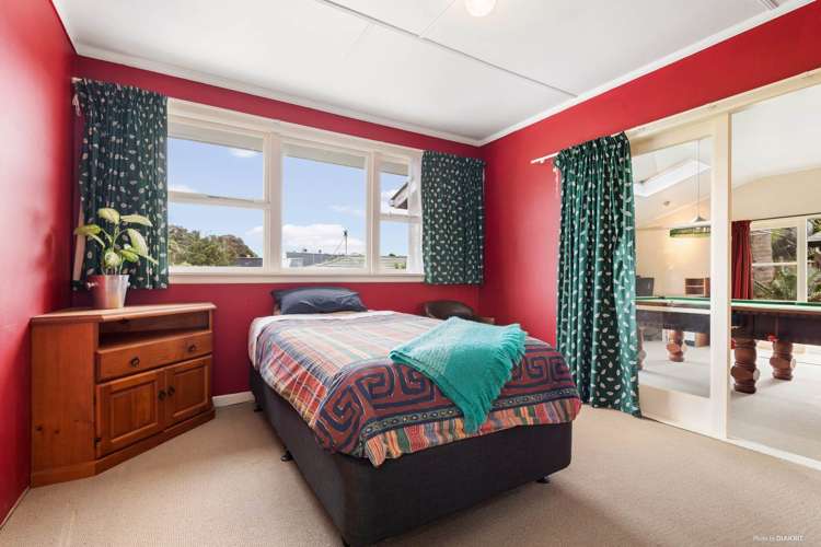 18 Triangle Road Massey_11