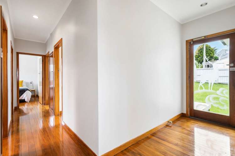 1/86 Lake Road Northcote_5
