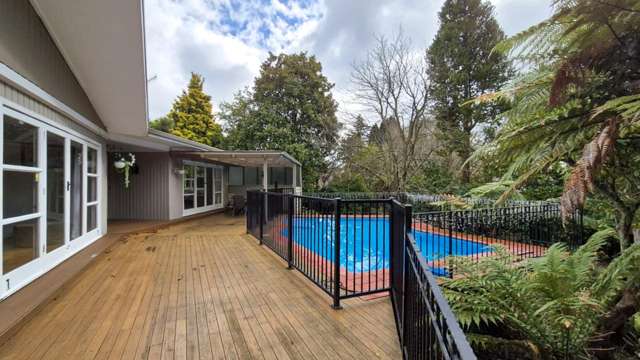 Spacious living in Springfield with a Pool