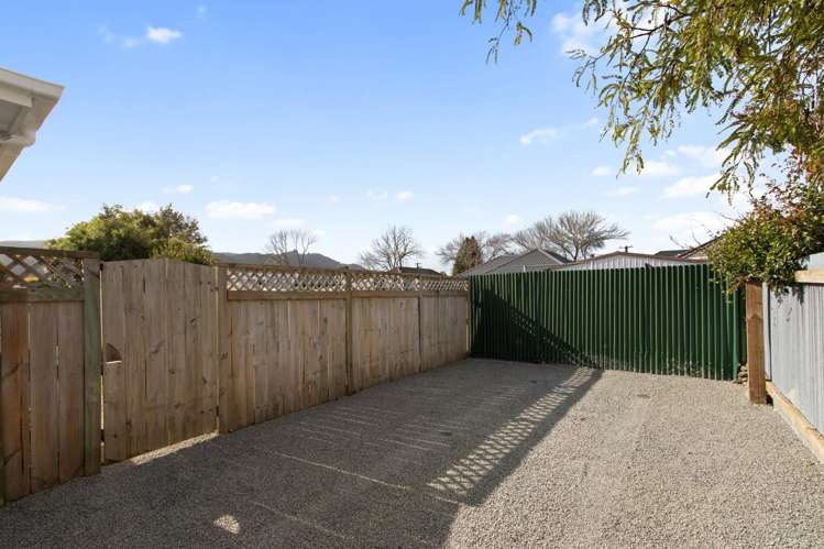  2/26 Golders Road Elderslea_17