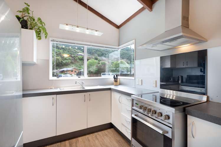 11 Tulsa Grove Totara Park_3