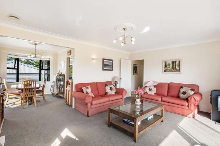 53 Beach Road Mellons Bay_8