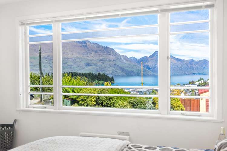 77 Hallenstein Street Queenstown_9