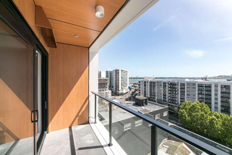 705/70 Anzac Avenue_2