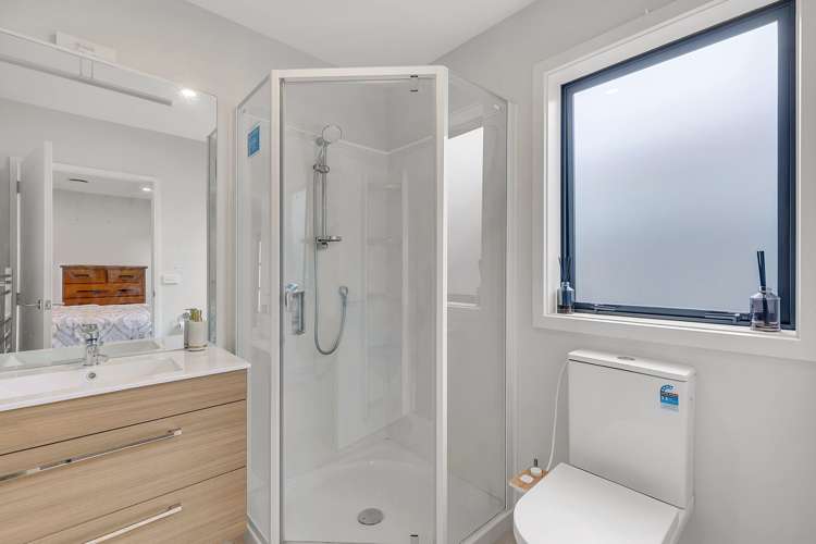 48 Karearea Avenue Porirua_11