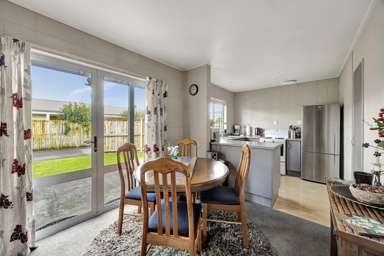 Flat 2/12 Peria Road_2