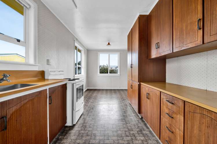 9 Bone Crescent Hawera_6