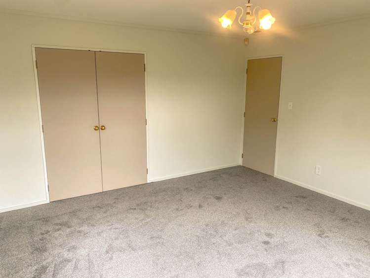 2/5 Willerton Avenue New Lynn_13