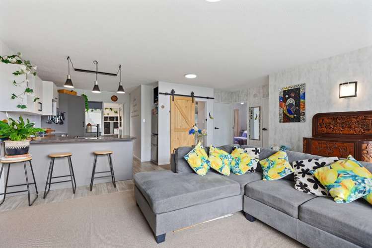 2/110 Hamilton Street_0