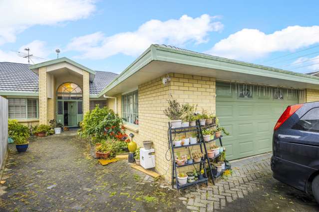 188 Hill Road Manurewa_1