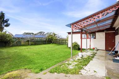 2 & 3/42 Hokonui Road_3