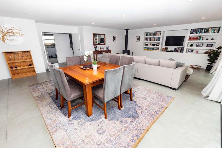 23 Pandora Avenue Camerons_5