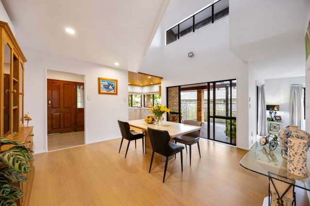 A FAMILY HEAVEN SO CLOSE TO CORNWALL PARK