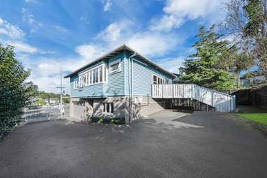 592 Mount Albert Road_1