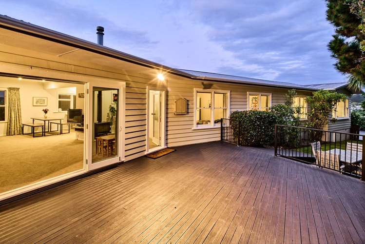 13 St Edmund Crescent Tawa_0