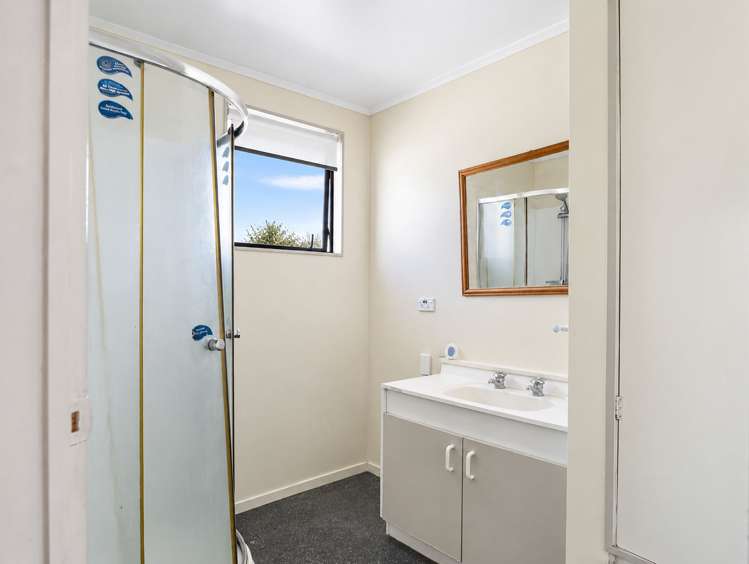 132 Riri Street Mangakakahi_15