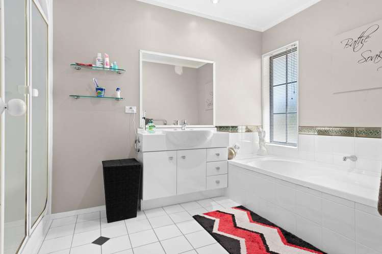 23 Mews Place Forest Lake_18