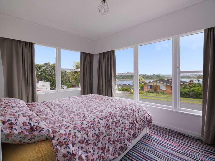 3 Sunny Bay Road Matua_12