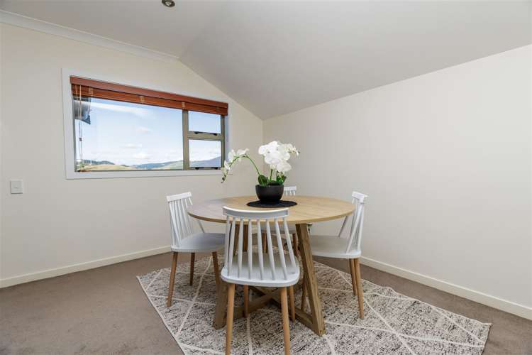 22 Sandybrow Churton Park_9