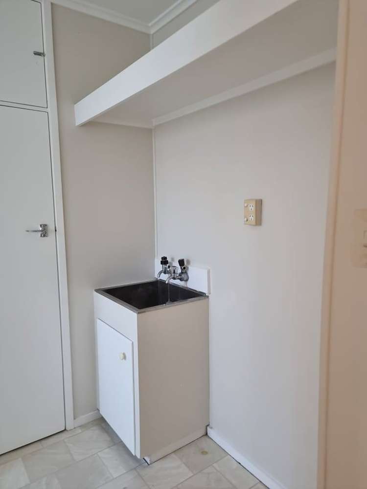 1/221 Hurstmere Road Takapuna_9