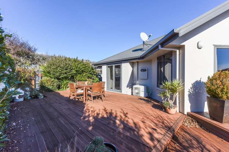 2 Strawberry Grove Richmond_18